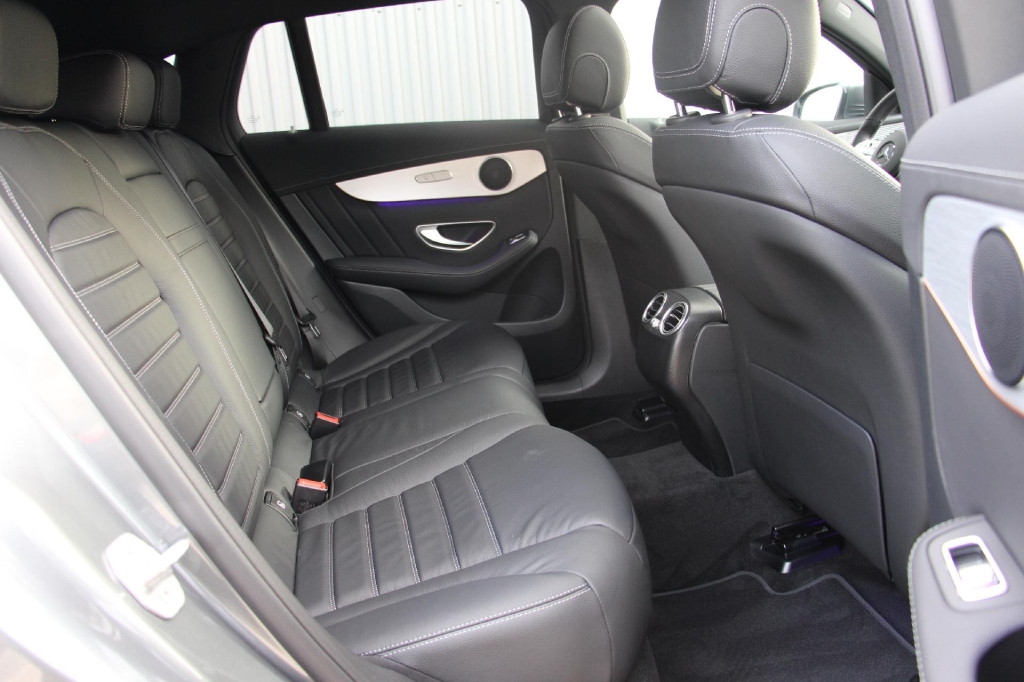 Mercedes-AMG EQC 400 2021 photo 2