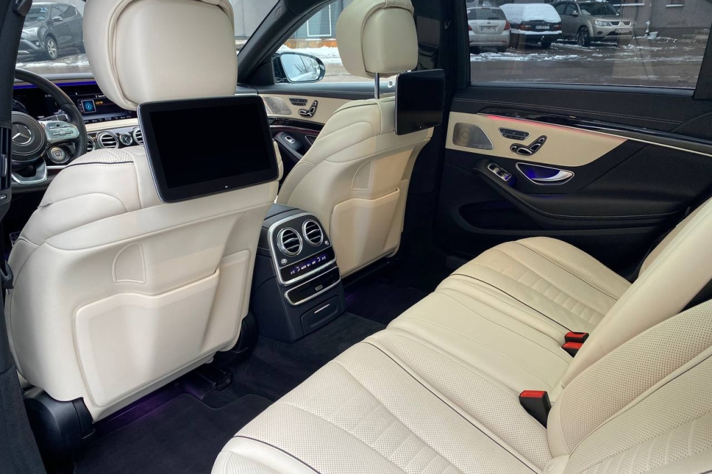 Mercedes-Benz S 560 4MATIC 2018 photo 16