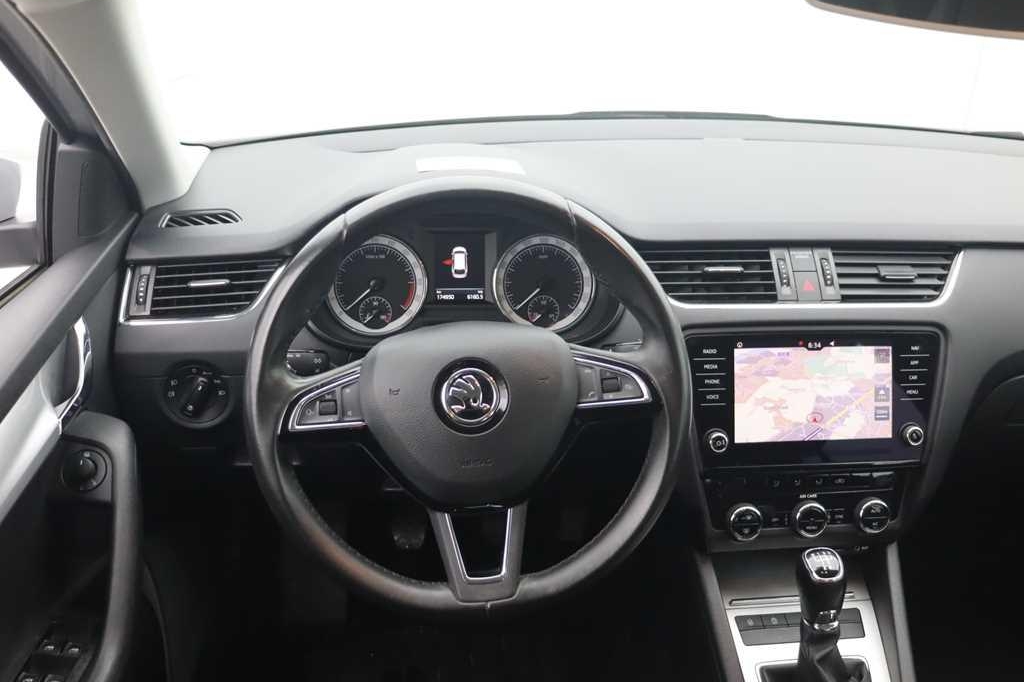 Skoda Octavia Combi 2017 photo 5