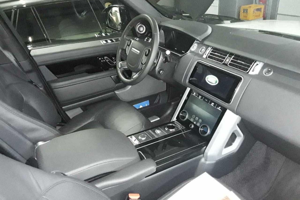 Land Rover Range Rover 2018 фото 1