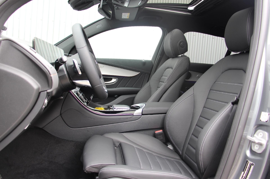 Mercedes-AMG EQC 400 2021 photo 3