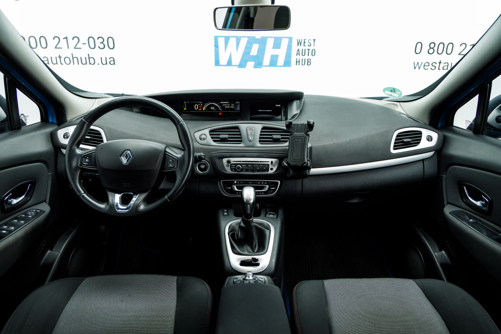 Renault Megane Scenic 2014 photo 12