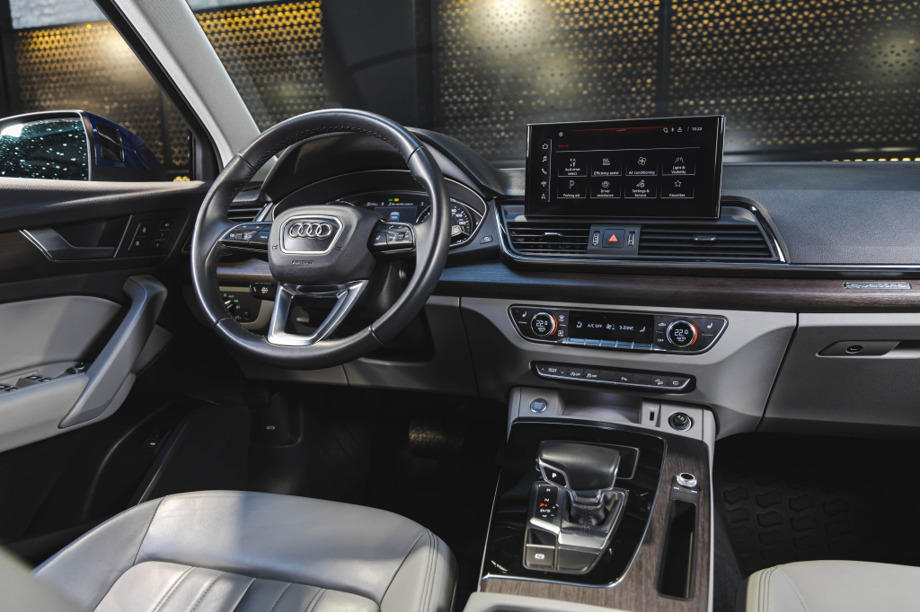 Audi Q5 2020 фото 35
