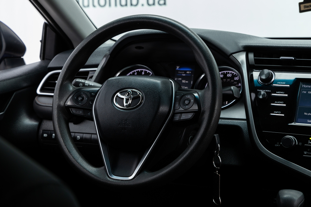 Toyota Camry LE 2017 photo 22