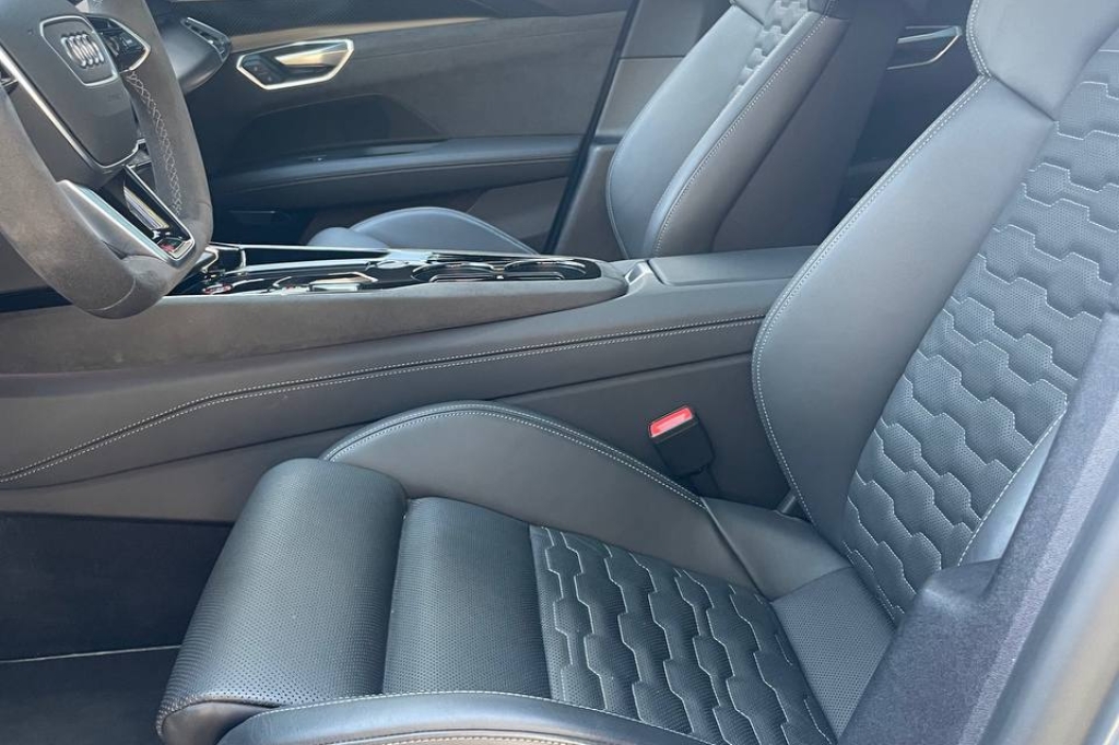 Audi RS e-tron GT S-line 2022 photo 9