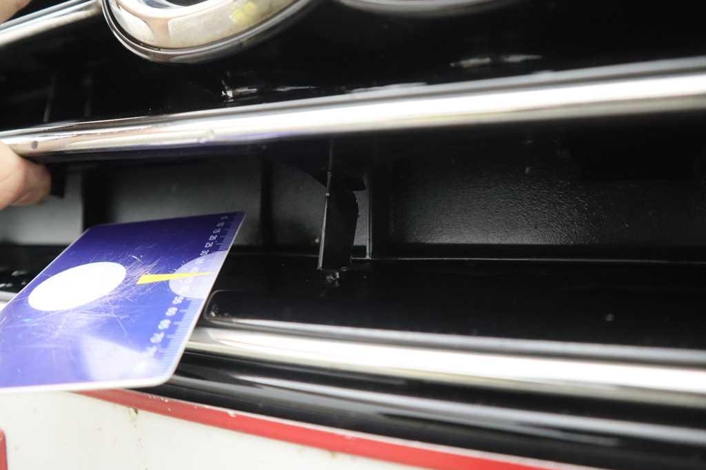 Audi A6 Avant 2015 фото 12