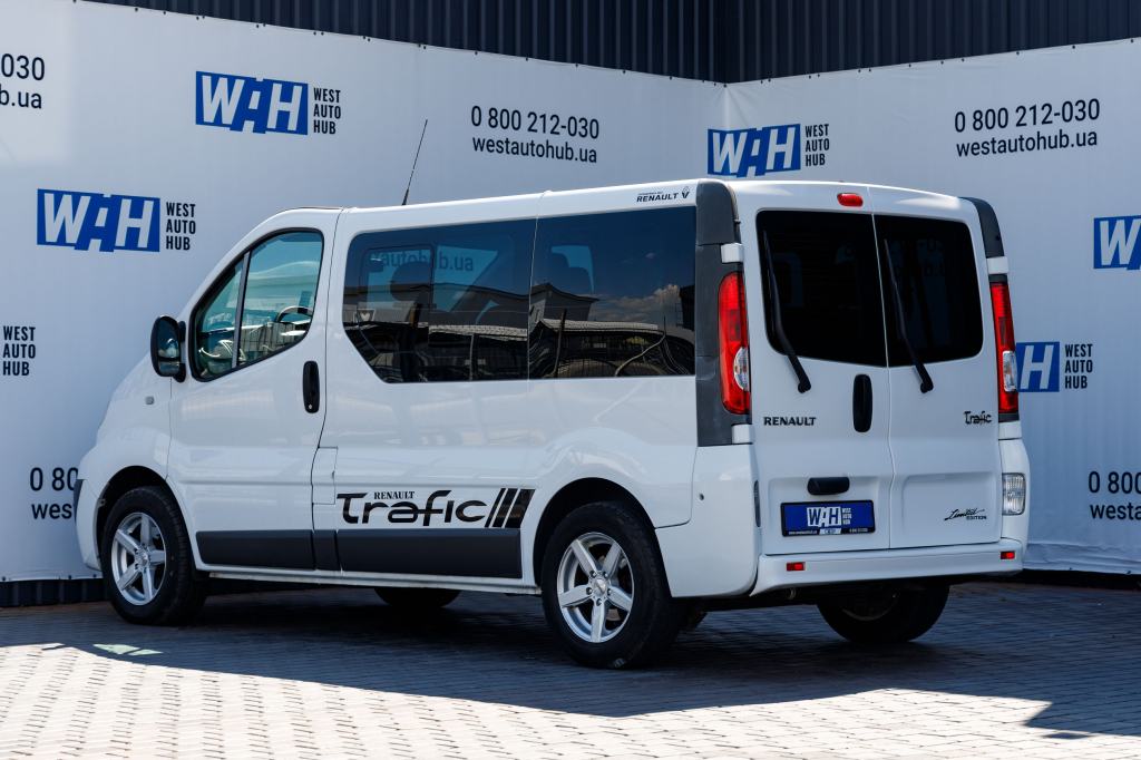 Renault Trafic пасс. 2012 photo 25