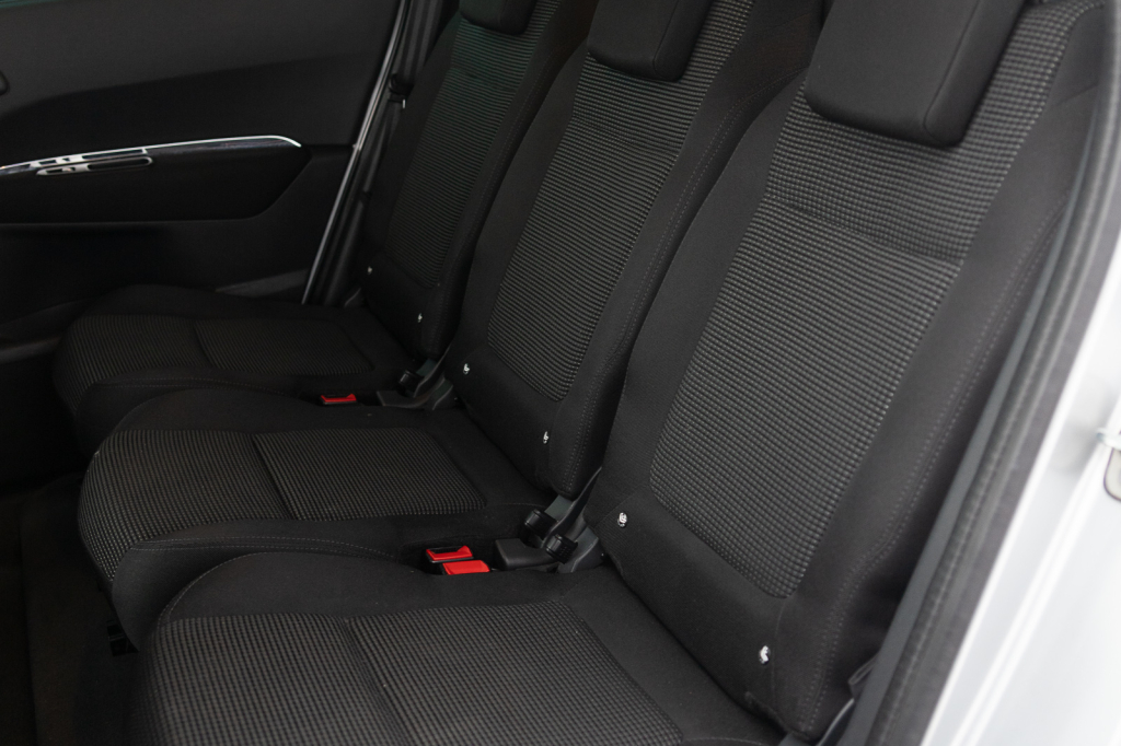 Peugeot 5008 2010 photo 10