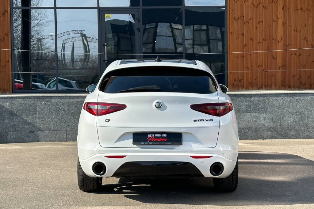 Alfa Romeo Stelvio 2021 photo 4