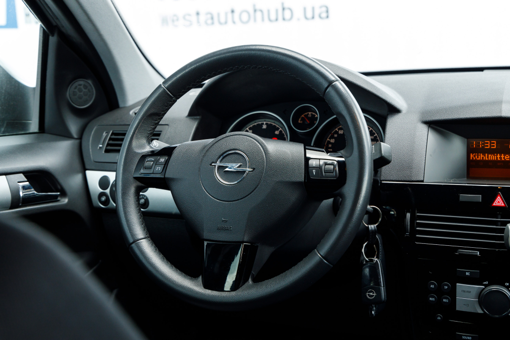 Opel Astra H Cosmo 2010 photo 20