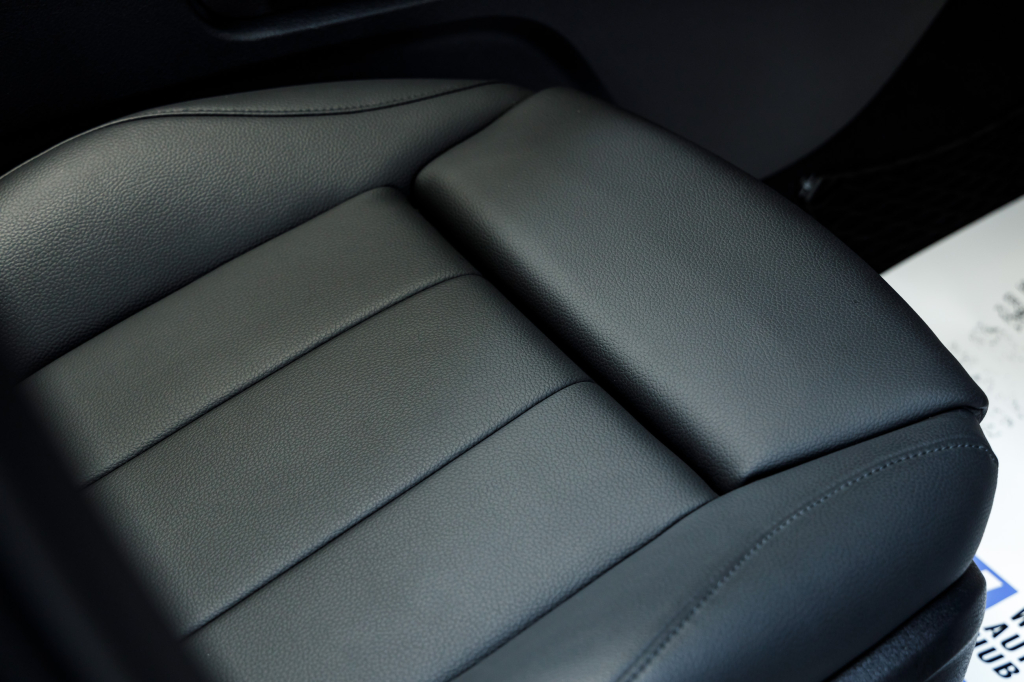 Mercedes-Benz GLB-Class 250 2020 photo 19