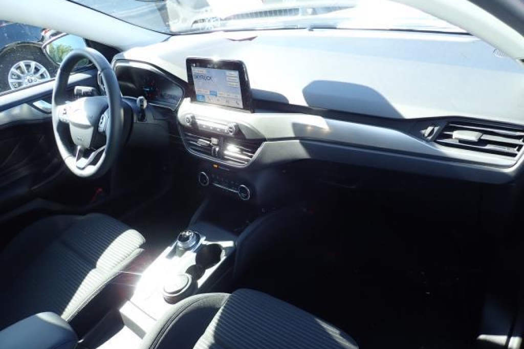 Ford Focus 2019 photo 1