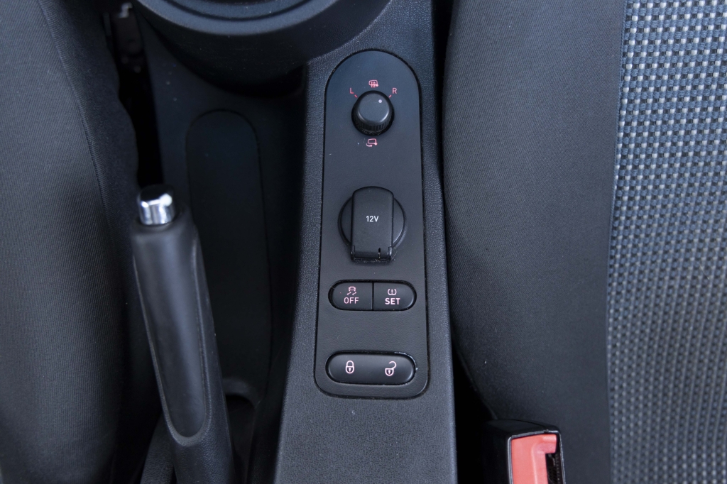 SEAT Leon 2011 фото 14