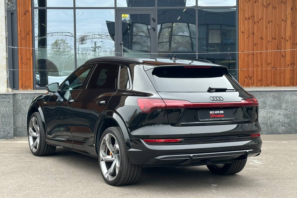 Audi e-tron S 95 kWh 2022 photo 5