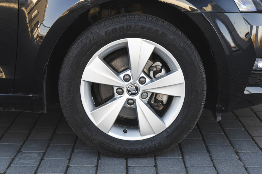 Skoda Octavia 2018 фото 5