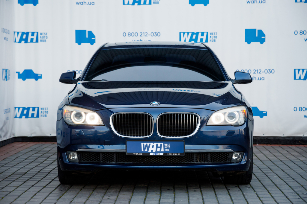 BMW 740 Li 2011 photo 4