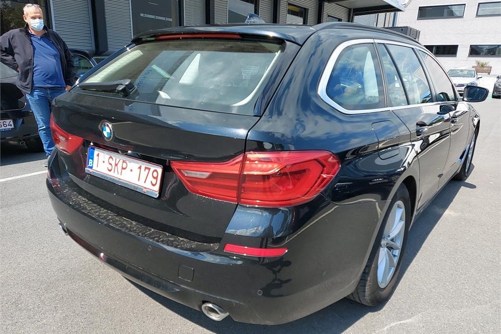 BMW 5er Touring 2017 фото 6