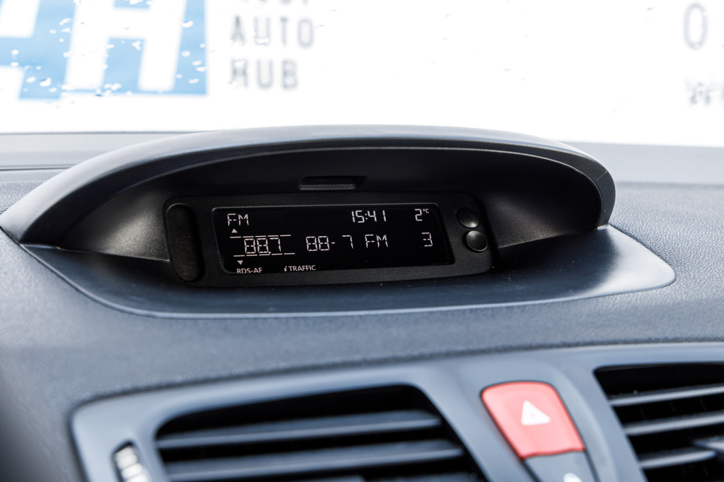 Renault Megane 2010 photo 15