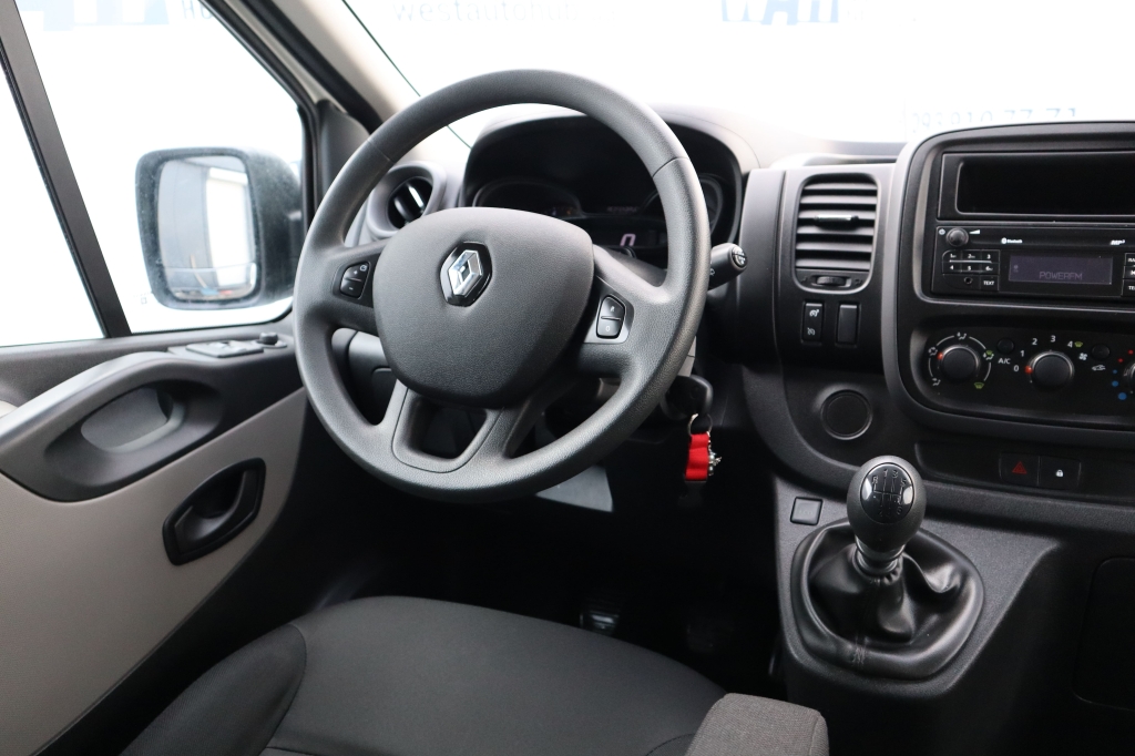 Renault Trafic фото 9