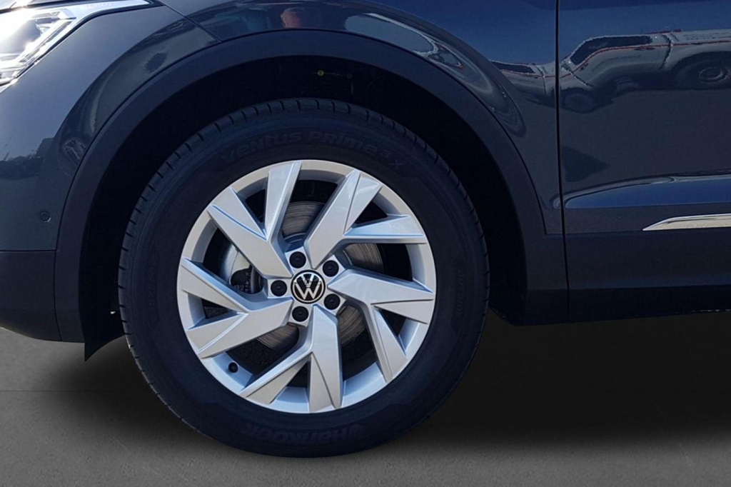 Volkswagen Tiguan 2021 photo 1