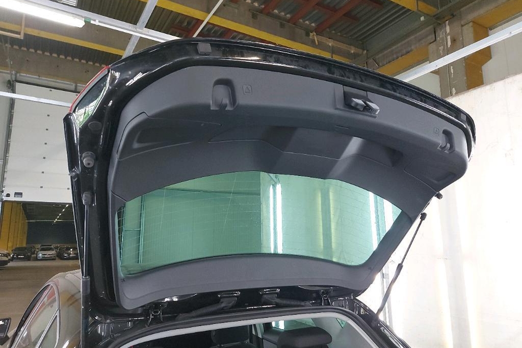 SEAT Leon 2019 фото 14