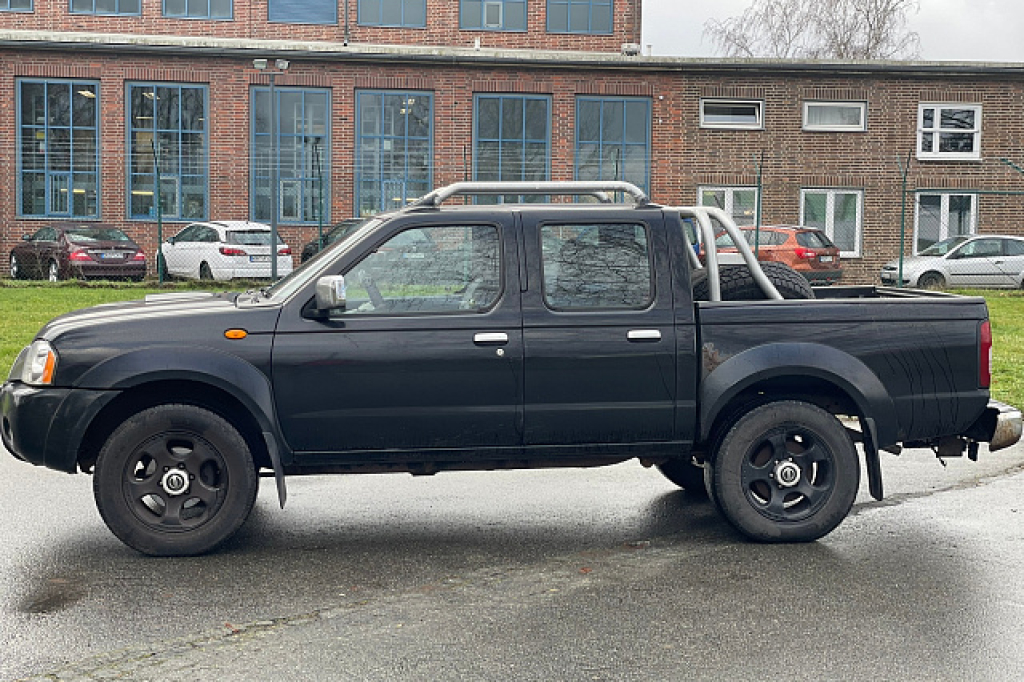Nissan Pickup 2005 фото 3