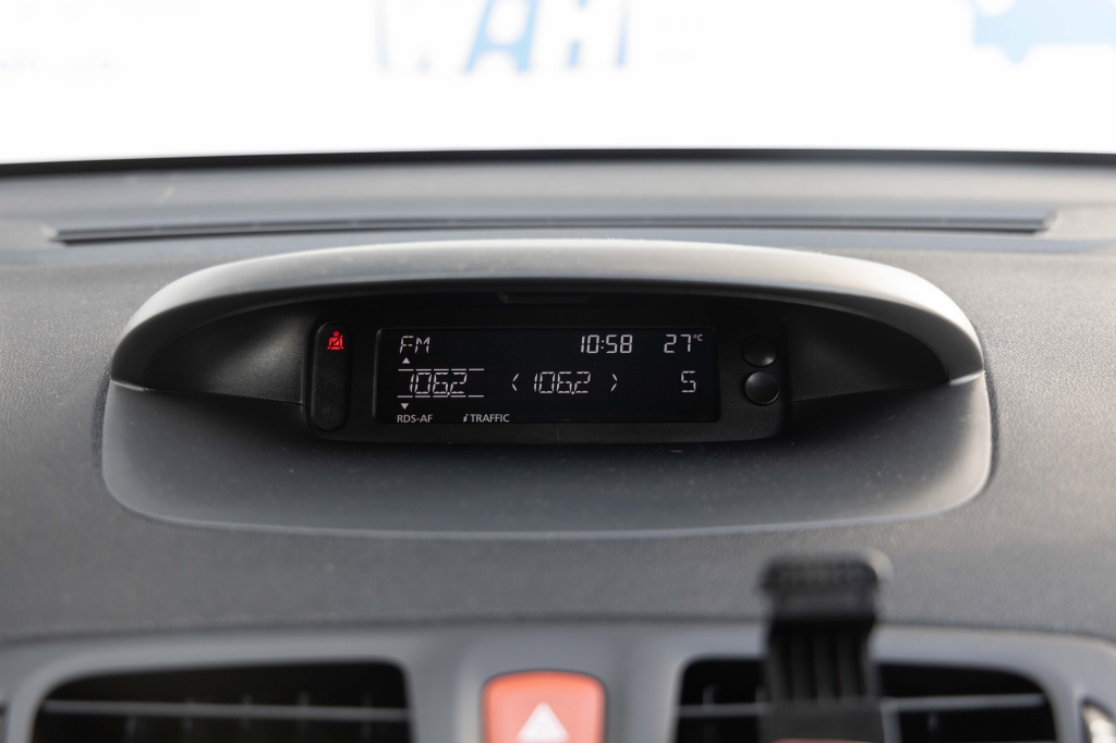 Renault Megane 2009 фото 22