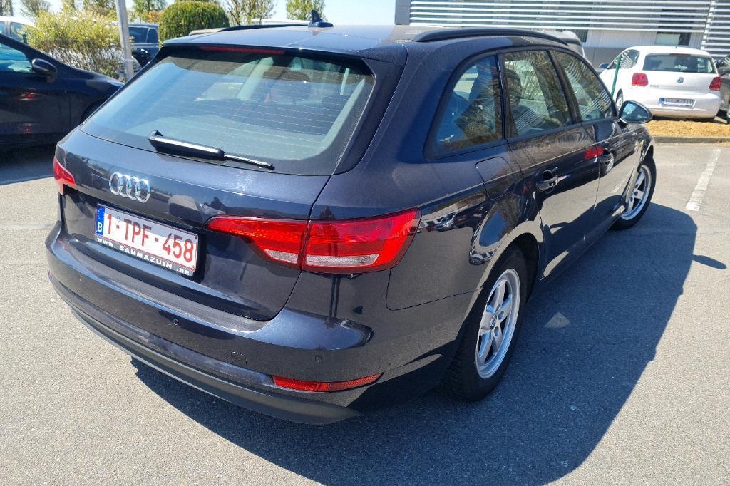 Audi A4 Avant 2018 фото 5