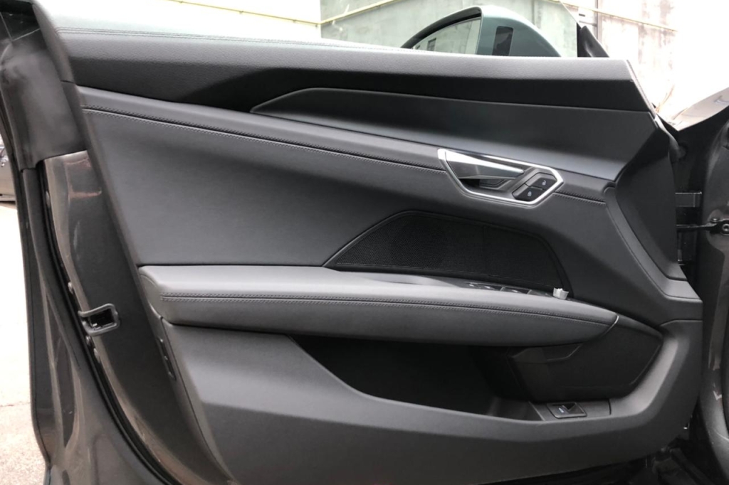 Audi e-tron GT 2021 фото 28