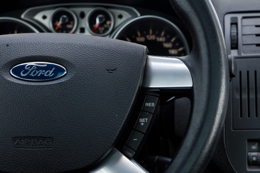 Ford C-Max Ghia фото 12