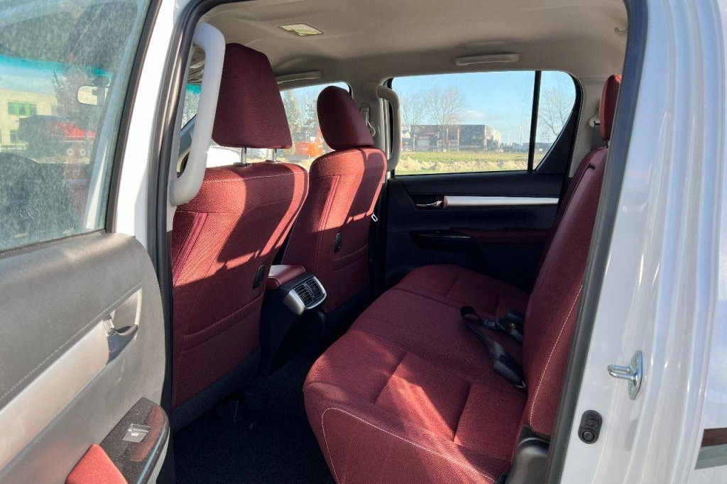Toyota Hilux GLX SR5 4X4 2.4D 2023 фото Toyota Hilux GLX SR5 4X4 2.4D 2023 фото 9