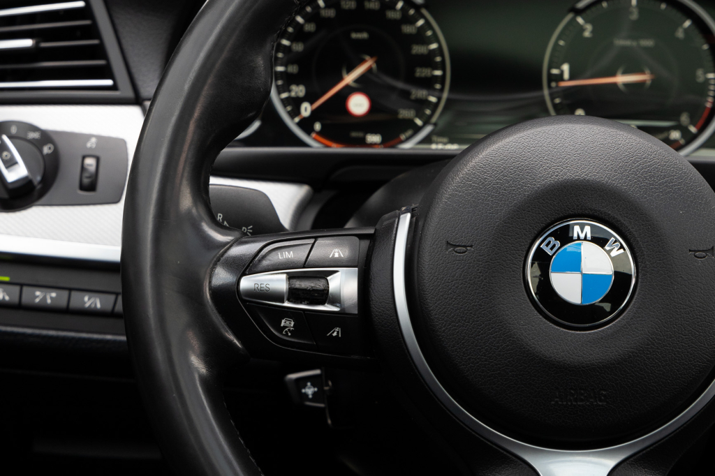 BMW 520 D Baureihe 5 Touring 2015 photo 24