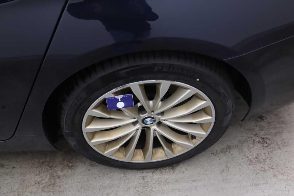 BMW 5er Touring 2017 фото 13