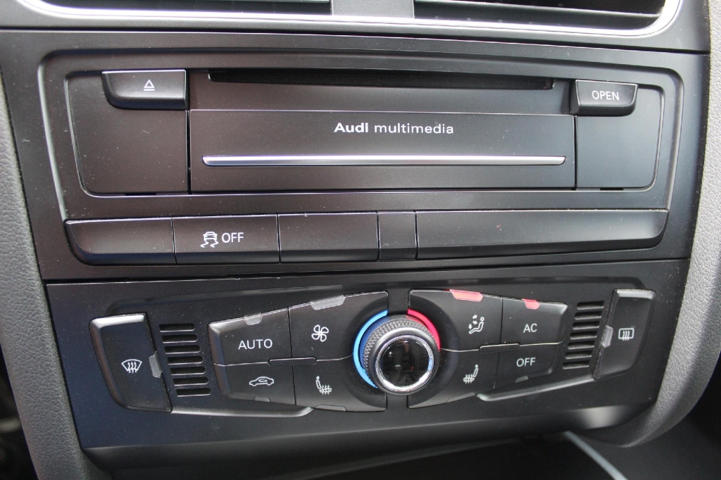 Audi A4 Avant 2011 photo 7