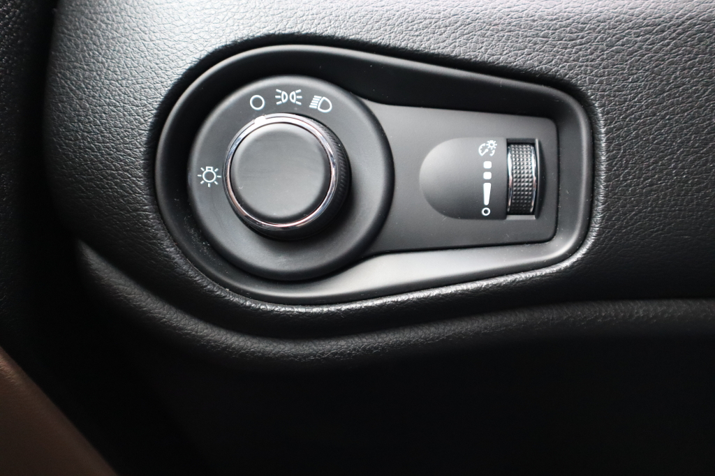 Jeep Renegade Sport 4x4 photo 14