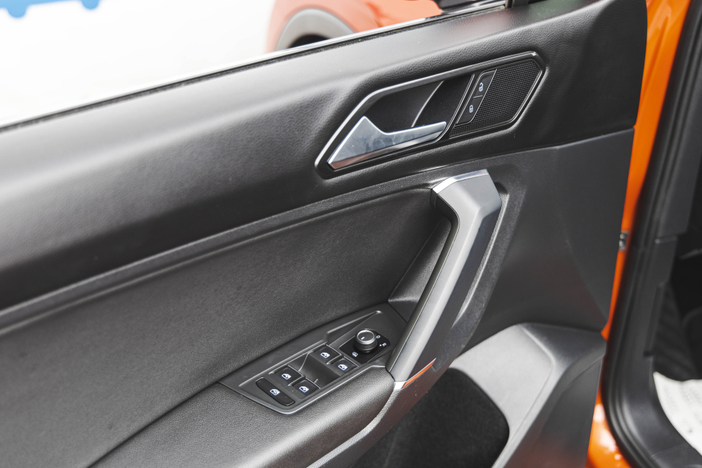 Volkswagen Tiguan SE 2018 photo 13