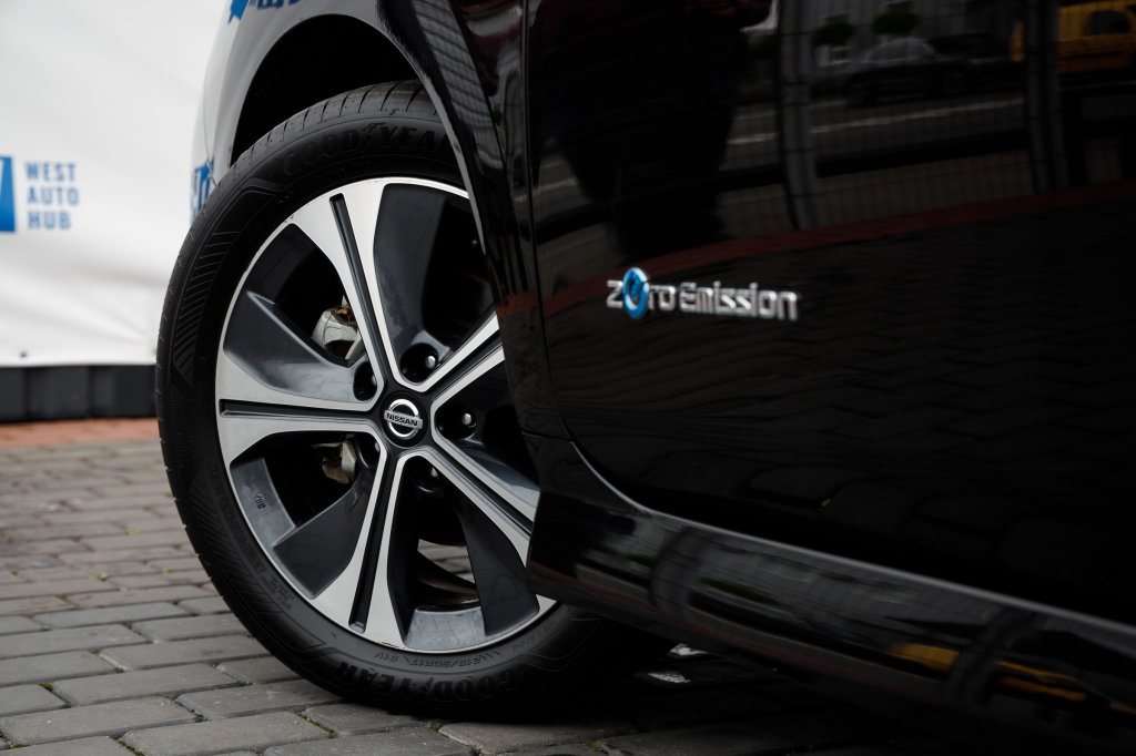 Nissan Leaf TEKNA 40 kWh photo 27