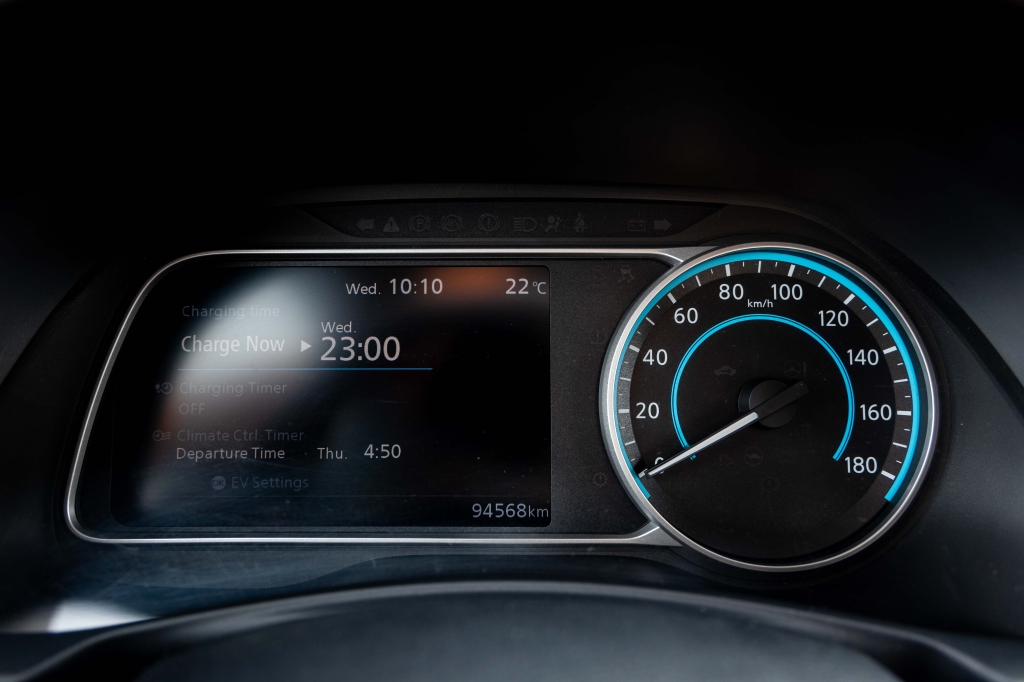 Nissan Leaf 2017 фото 16