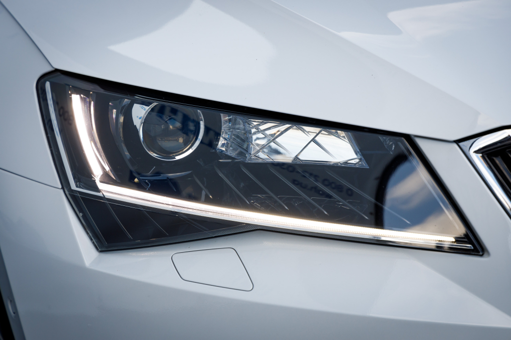 Skoda Superb Laurin & Klement 4x4 2015 photo 2