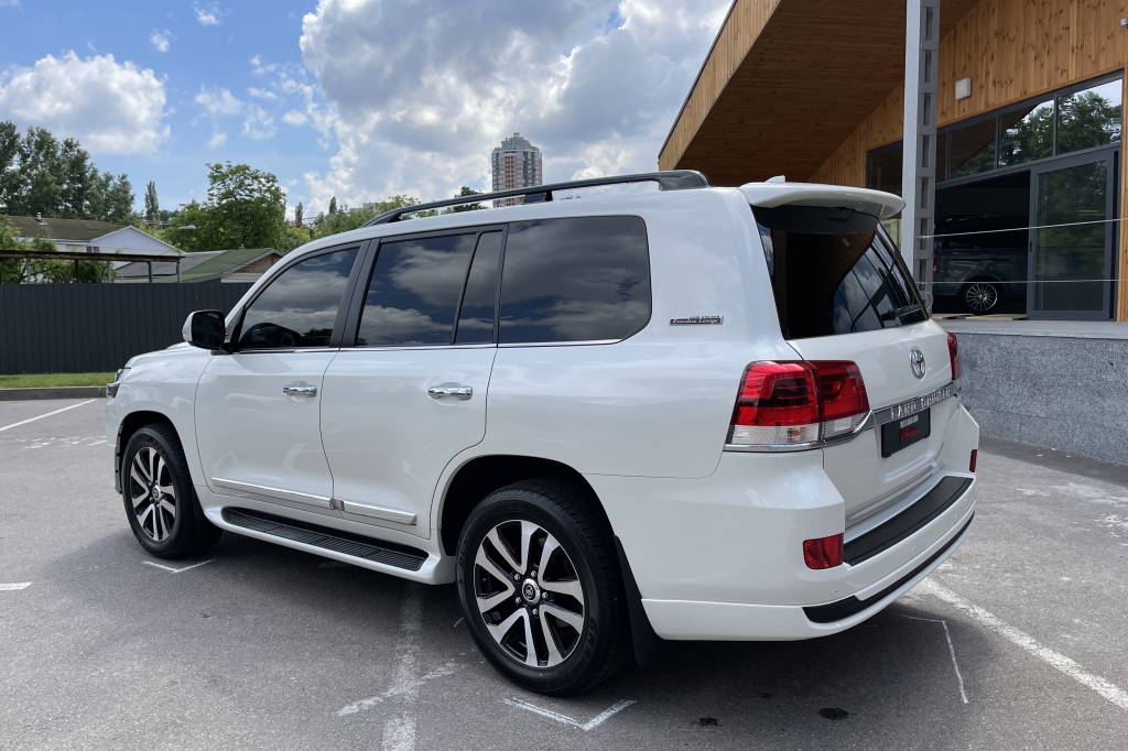 Toyota Land Cruiser 200 Executive Lounge 2019 photo 3