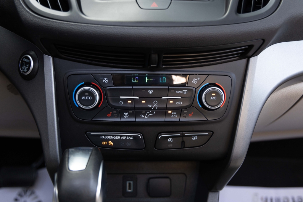 Ford Escape SEL 2019 фото 25