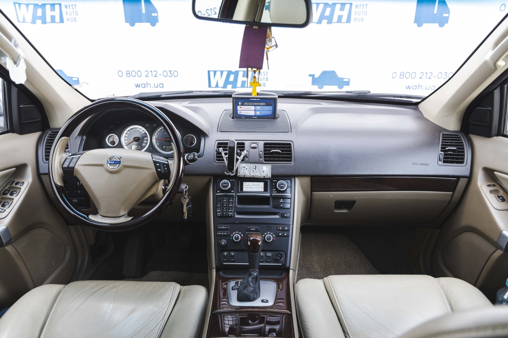 Volvo XC90 2013 фото 27