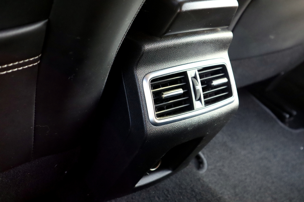 Renault Megane 2017 фото 20