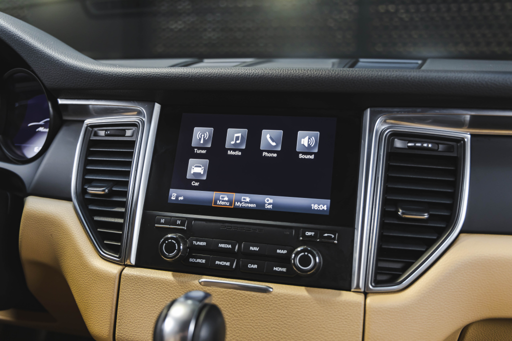 Porsche Macan 2016 photo 28