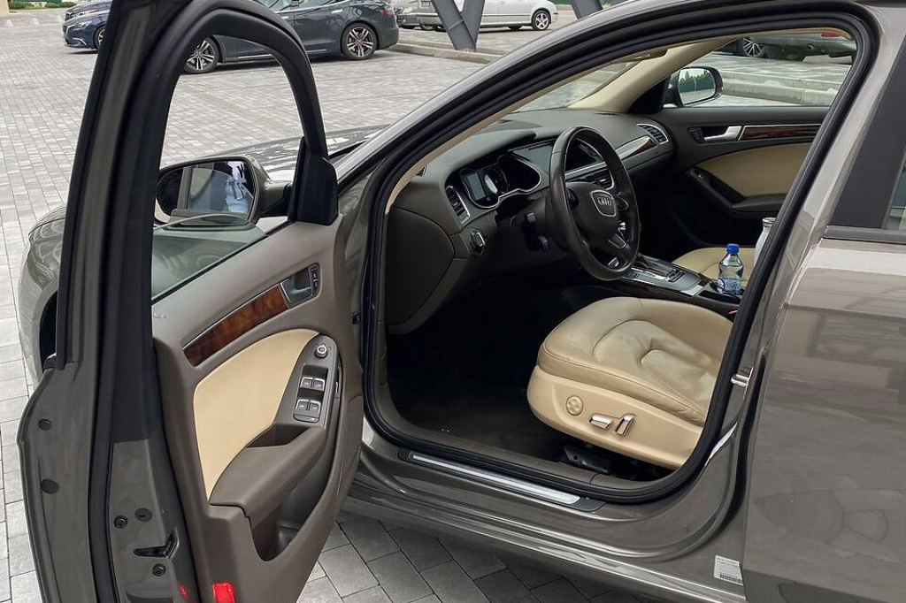 Audi A4 2013 photo 4