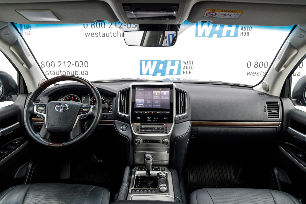 Toyota Land Cruiser 200 2018 photo 42