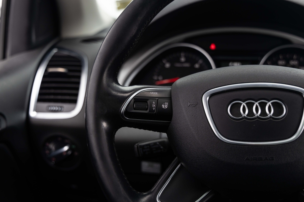 Audi Q7 2015 фото Audi Q7 2015 фото 31