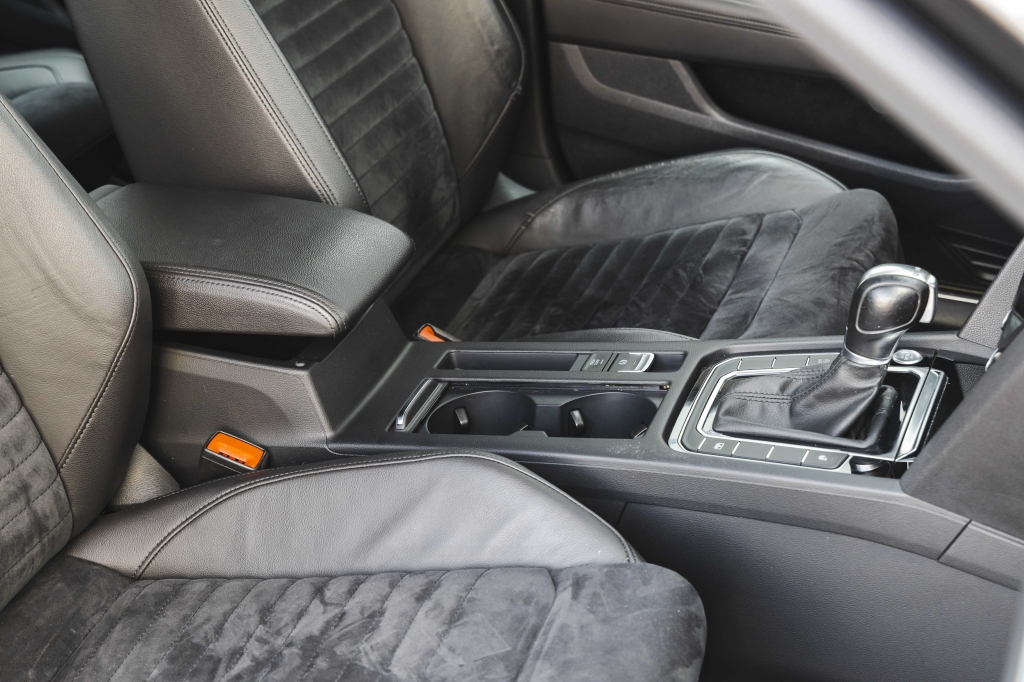 Volkswagen Passat R-Line 4Motion 2018 photo 28