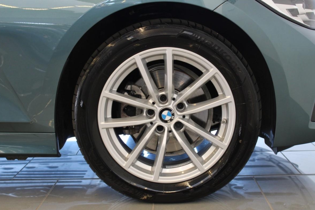 BMW 3er Touring 2019 фото 1