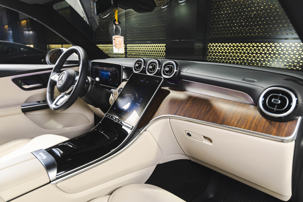 Mercedes-Benz GLC-Class 2023 photo 22